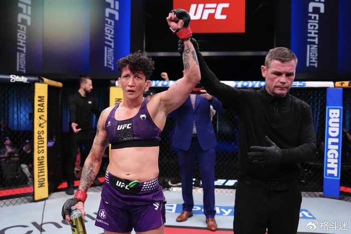 开云app-张伟丽无法夺回金腰带？听听杨迪罗巴怎么说！|邓恩|蝇量级|UFC|塔巴莎·里奇|MMA_新浪体育_新浪新闻